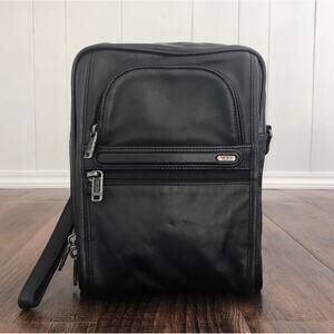 Tumi VTG Leather Crossbody Bag Shoulder Bag Travel Mens Black * No Long Strap *